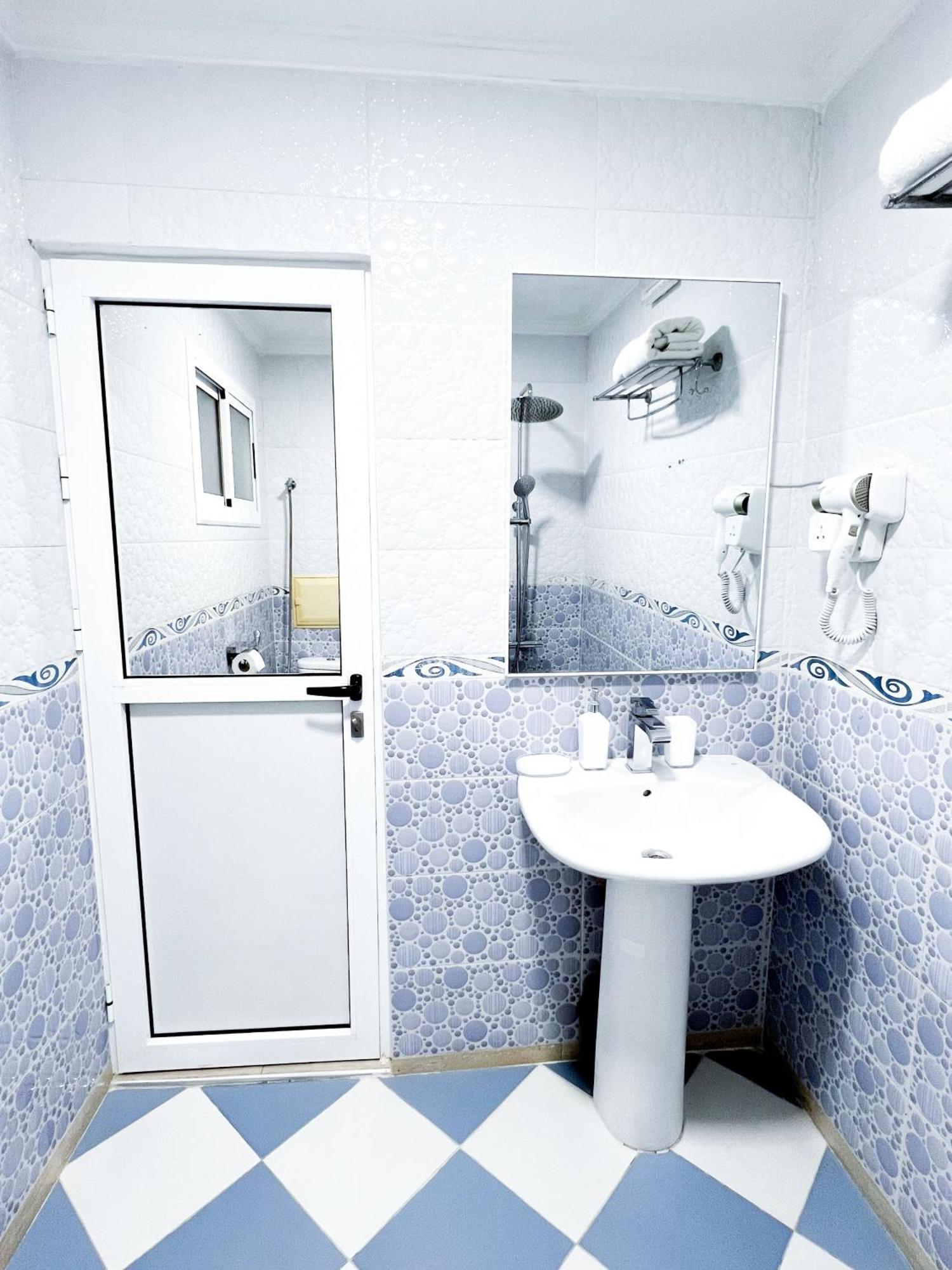 Mira Appartement -Lovely, Tidy & Close To Beaches And City Center Al Hoceïma エクステリア 写真